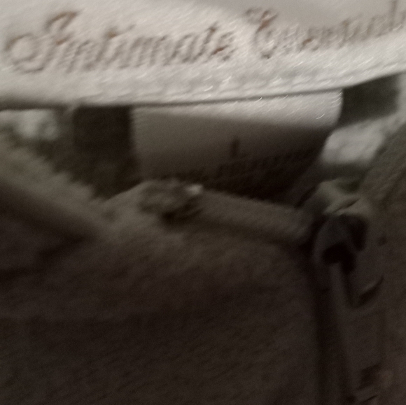 Vintage Intimate Essentials bath robe large with flowers design and a toss blue - Picture 5 of 5